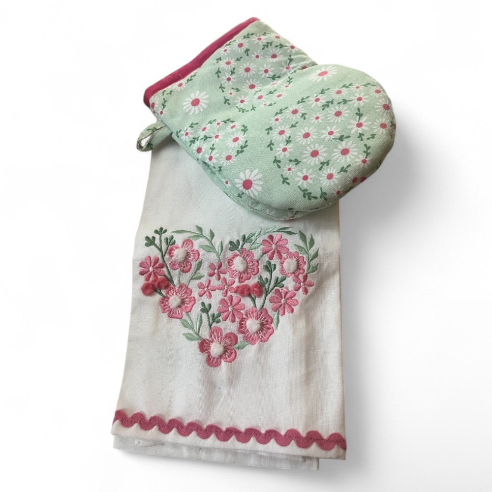 Floral Oven Mitt and Towel Set